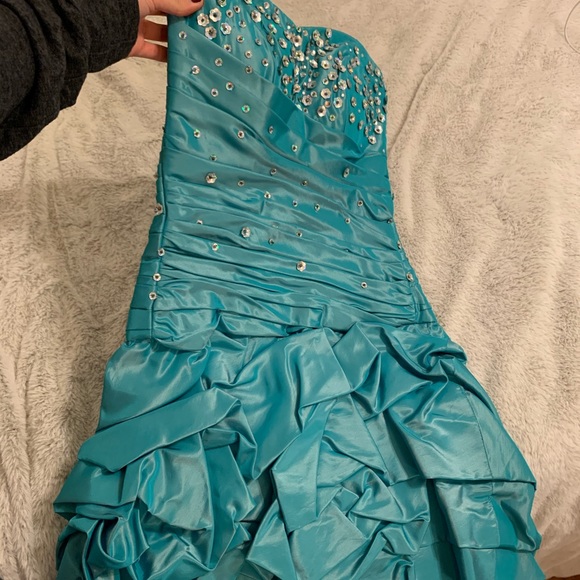 Turquoise blue, teal dress! - Picture 1 of 6